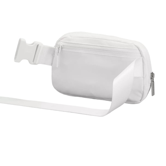 Lululemon Everywhere Belt Bag 1L, white, NWT - Picture 6 of 7